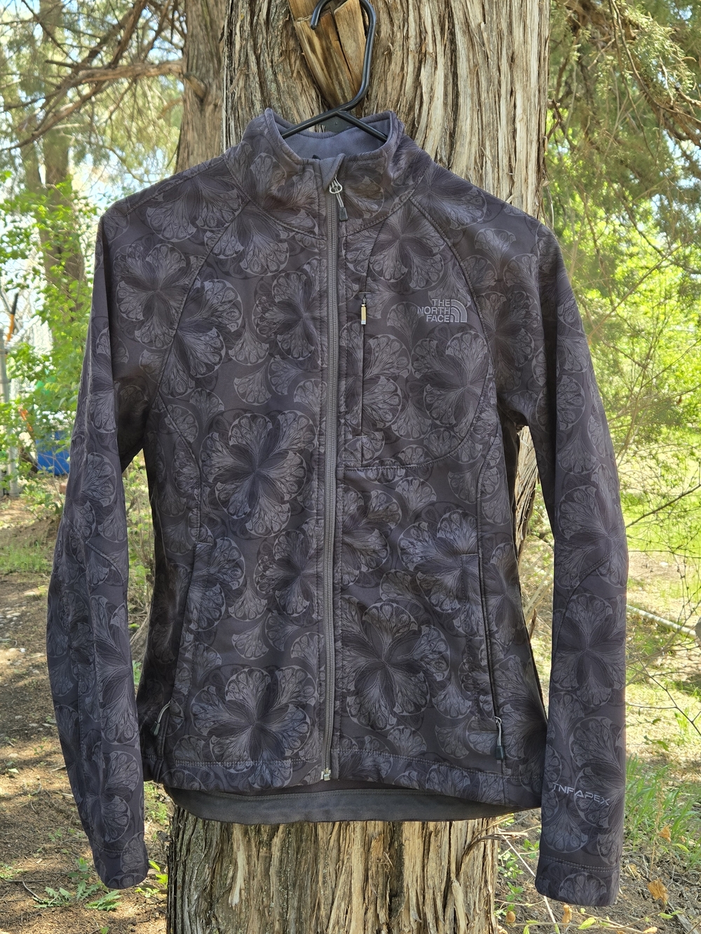 The North Face Apex Bionic Jacket Black Gray Floral Pattern Softshell Full Zip